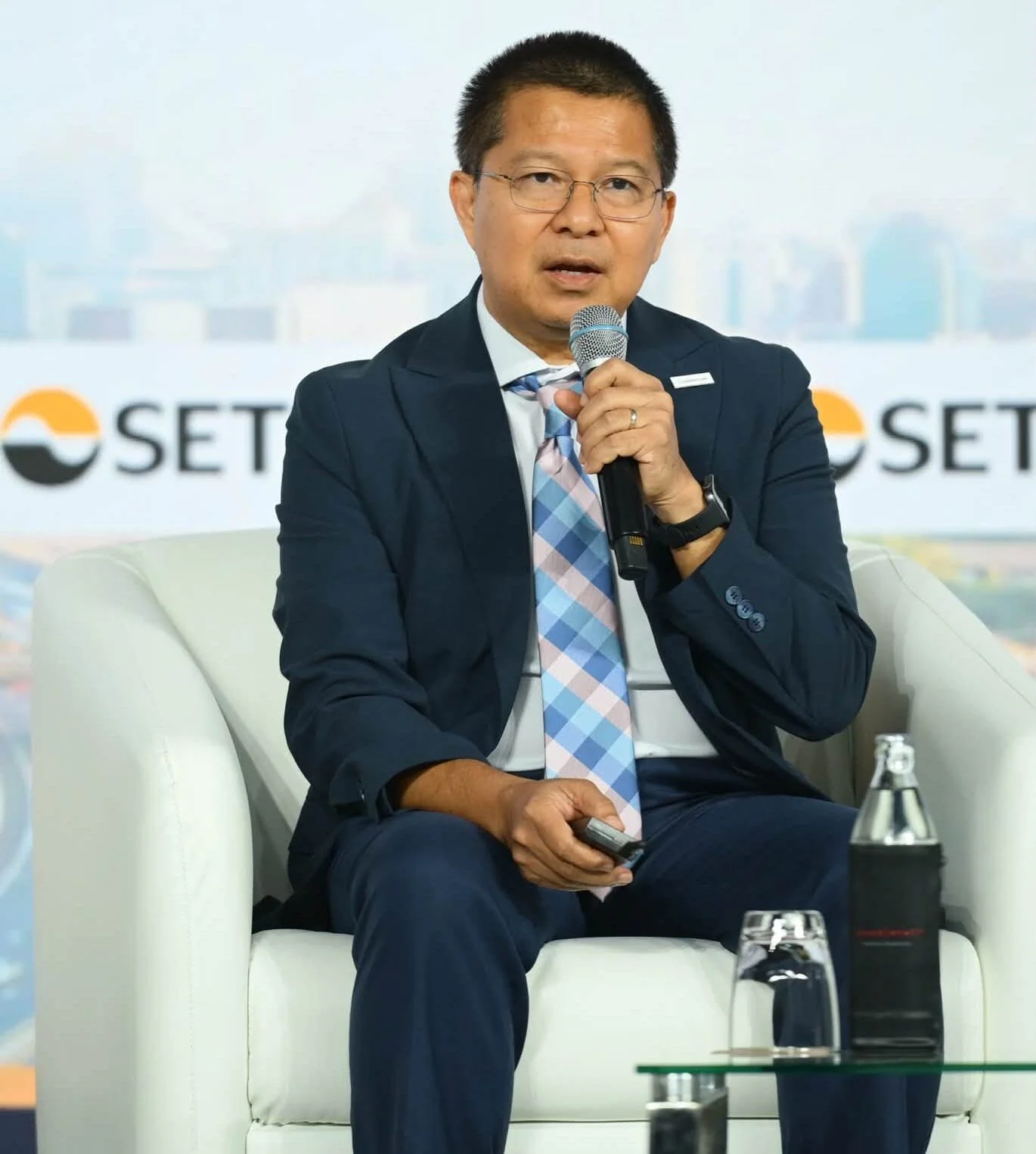 สรุปประเด็น Thailand Focus 2026: Reignite Thailand หัวข้อ ยุทธศาสตร์การแข่งขันของไทย: คว้าโอกาสจากกระแสการลงทุนมูลค่าสูงระลอกใหม่ 2 ปรอง คงทรัพย์โต TF 2026 edited