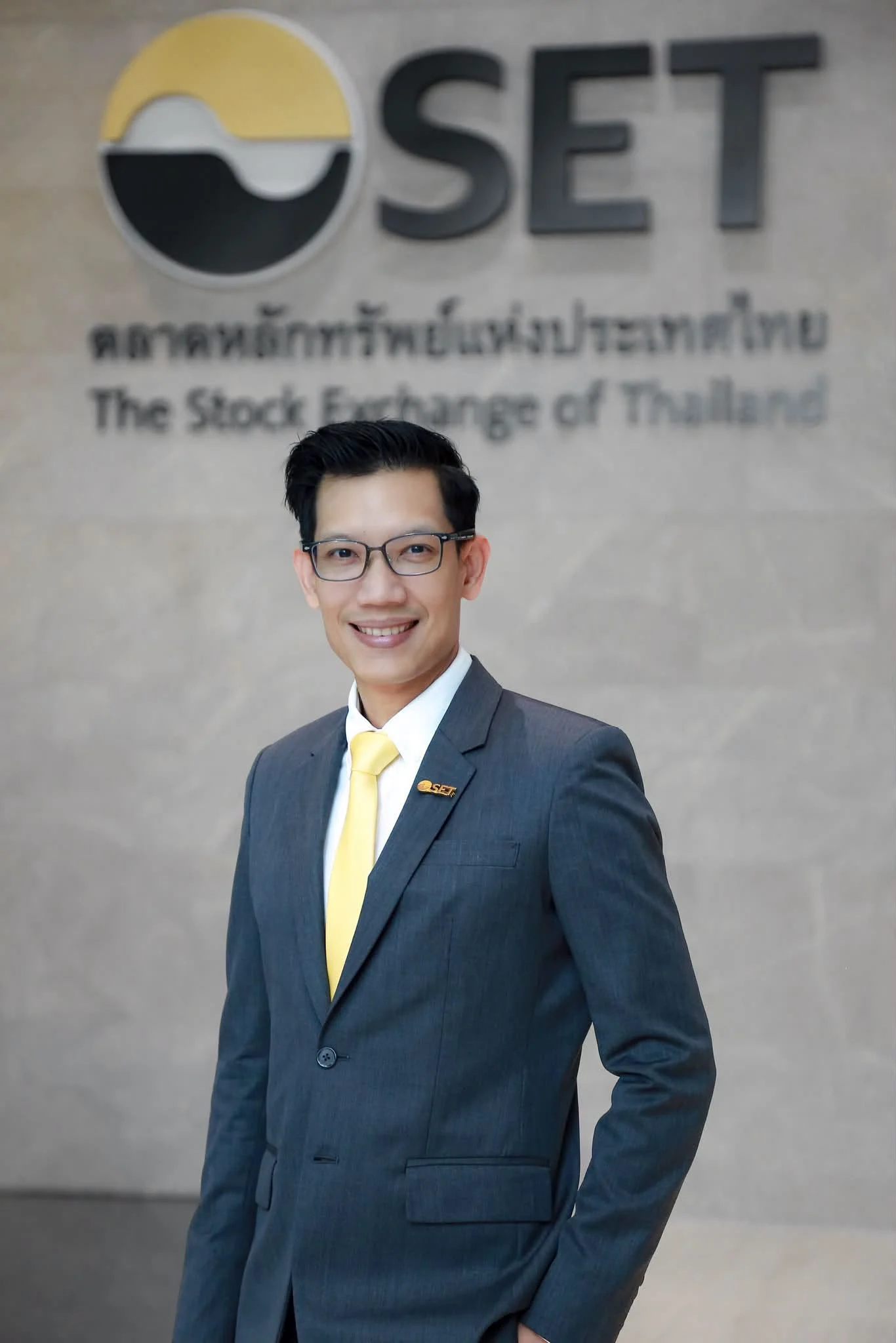 ตลาดหลักทรัพย์ฯ แต่งตั้งนายเบญจรงค์ สุวรรณคีรี เป็นรองผู้จัดการ หัวหน้าสายงานกลยุทธ์องค์กรและการเงิน มีผล 1 ตุลาคม 2569 1 เบญจรงค์ สุวรรณคีรี